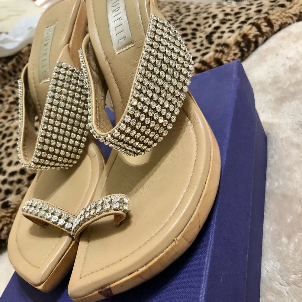 Like New 8.5 Nurielle Platform High Heel Sandals